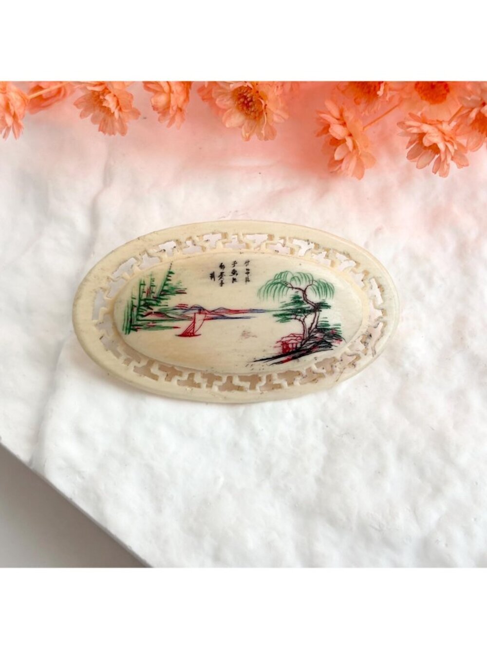 Chinese Hand-Carved & Painted Landscape Scenery 1950's Vintage Jewelry Brooch - Picture 9 of 10